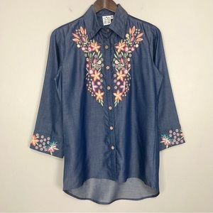 Parsley & Sage Floral Embroidered Shirt Women’s Size S Button Front Chambray
